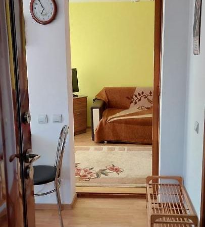 Fely Room Petroşani Exteriör bild